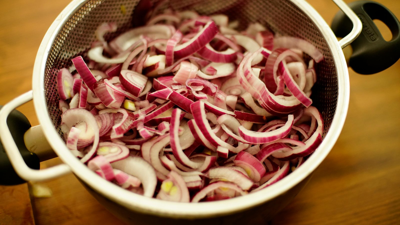 3-5mm Dehydrated Red Onion Chopped